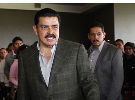 Francisco Olvera Ruiz: “la sobrepoblación hace urgente una nueva construcción...”