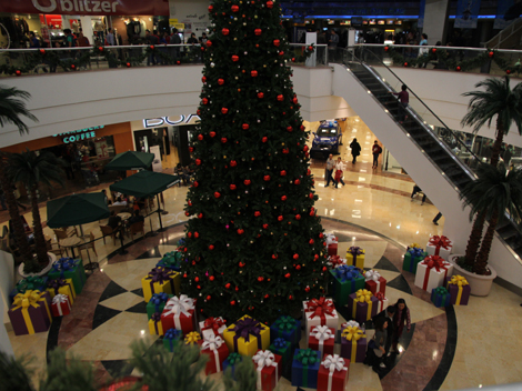 Los niños y jóvenes brindarán un concierto de Navidad al público asistente al centro comercial.
