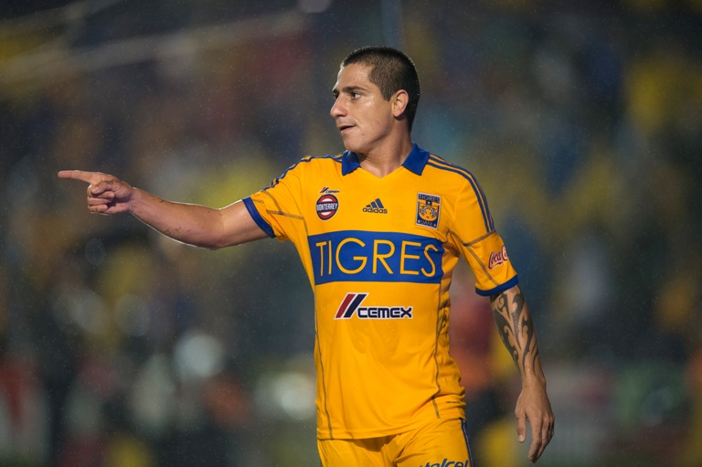 Danilinho entró junto a Hugo Ayala e Israel Jiménez 