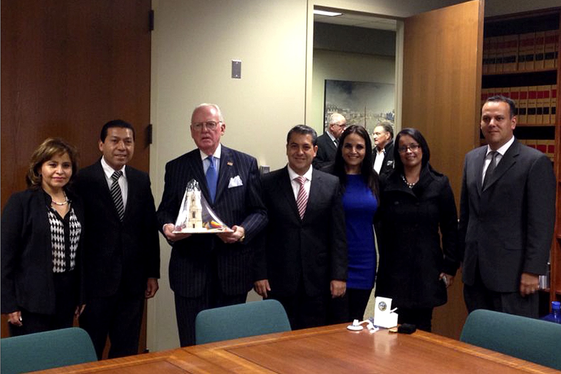 En la unión americana las autoridades municipales fueron recibidas por Jeff Malehorn, presidente del World Business.