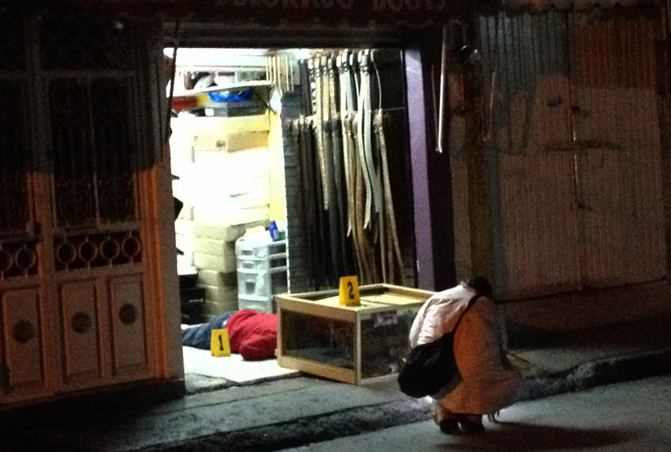 El Pollo fue baleado en su local.