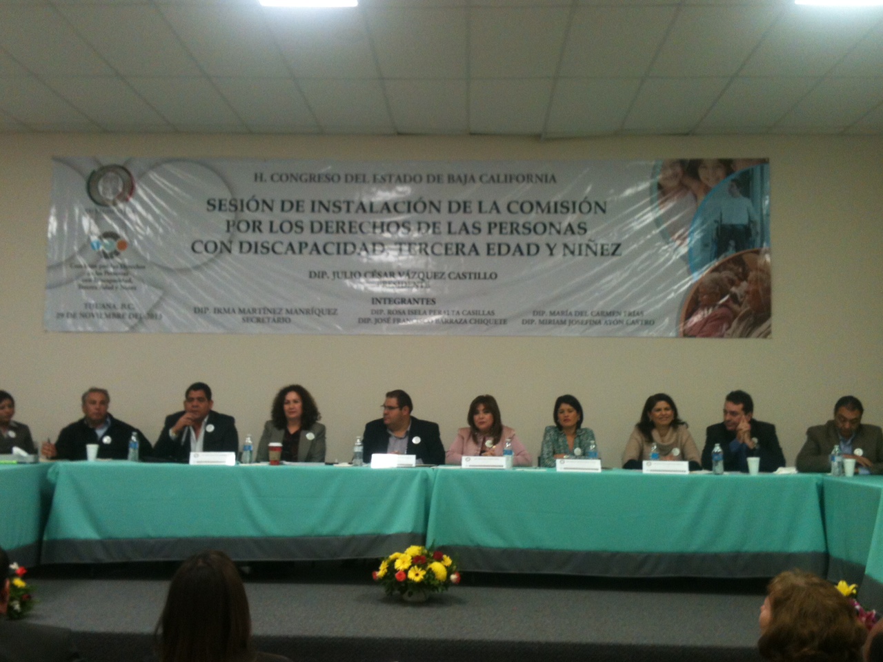Instalan comisión de derechos para discapacitados, tercera edad y niñez