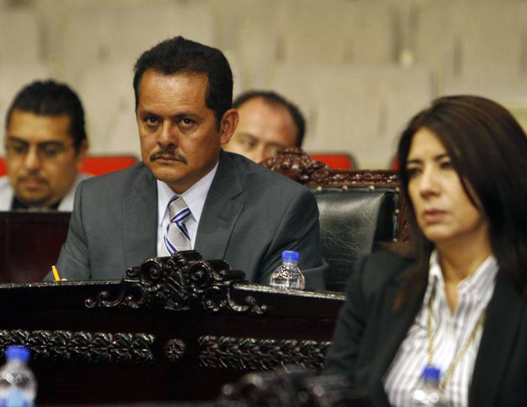 Molestia de legisladores tras fuga de tres reos en Atotonilco. 