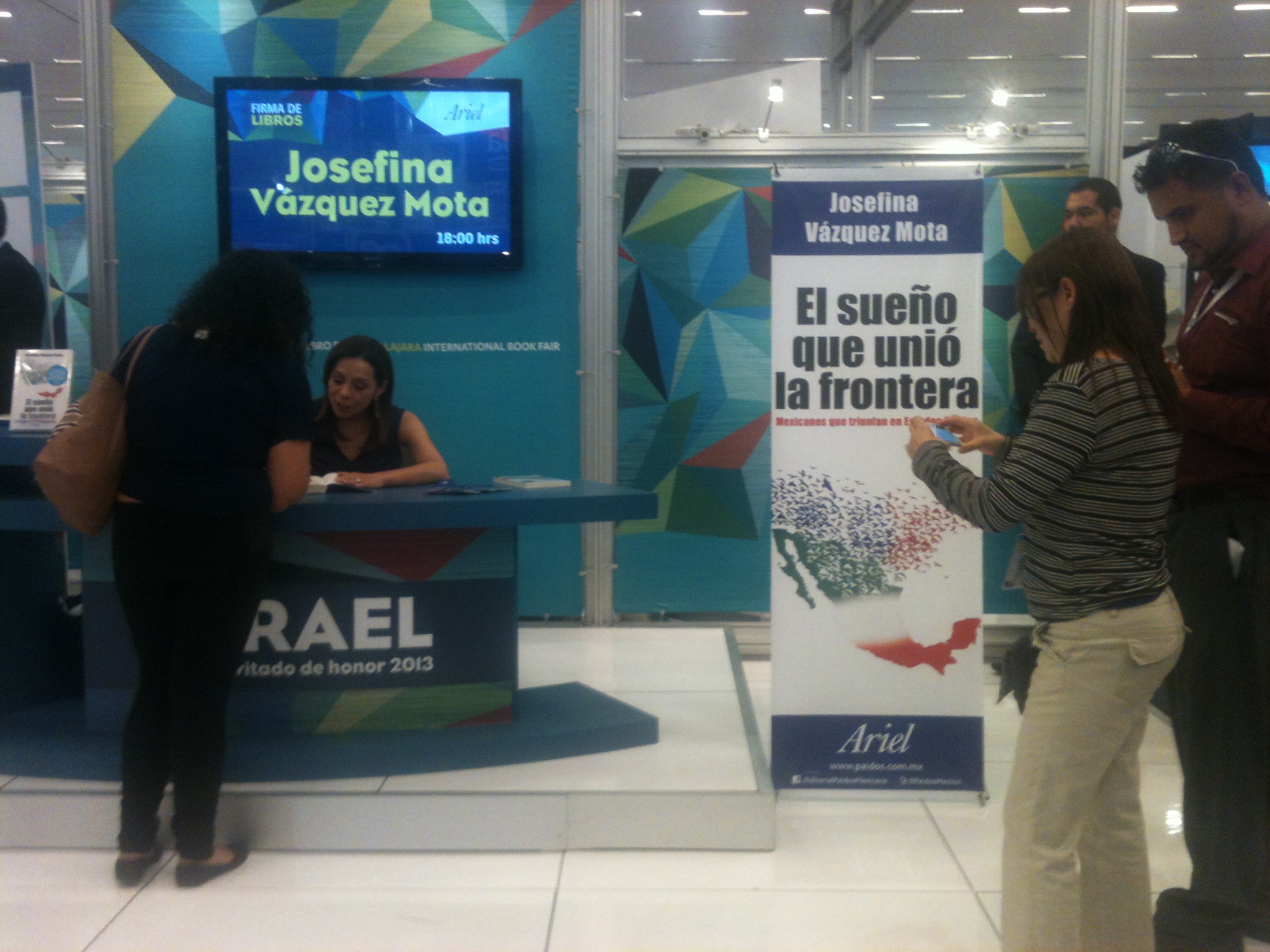 El sueño que unió la frontera, es libro que presentó en la FIL