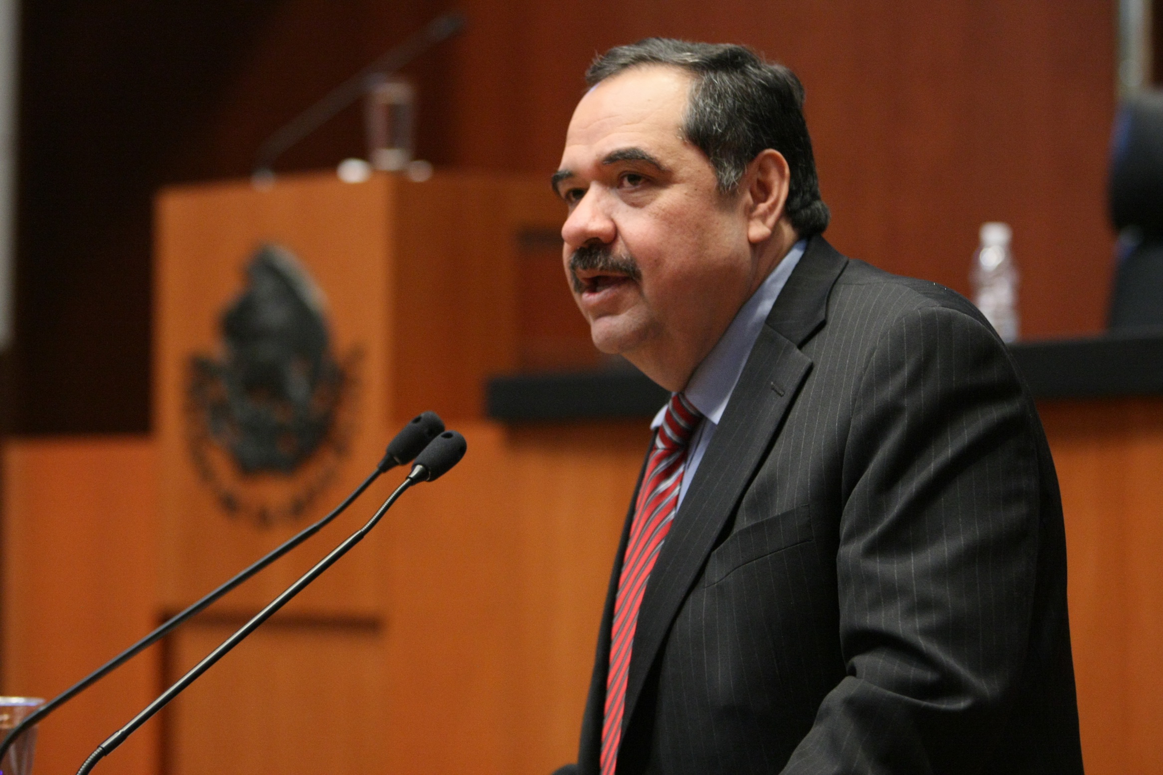 Héctor Larios, senador del PAN