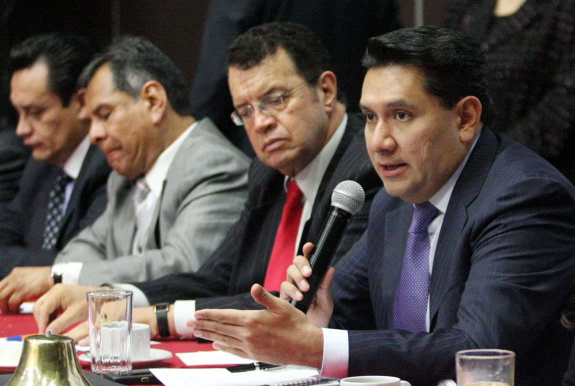 Adrián Fuentes Villalobos especificó que muchas inconformidades son por retraso de permisos.