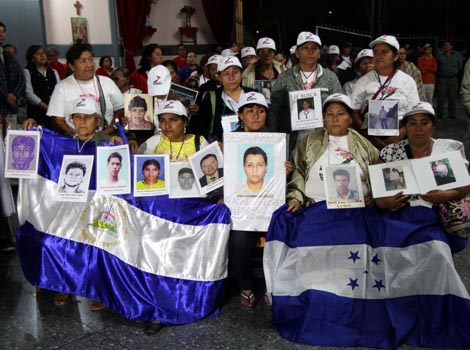 “¿Qué queremos para nuestros migrantes?”, gritan las madres, “justicia”, responden...