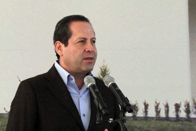 El gobernador Eruviel Ávila Villegas.