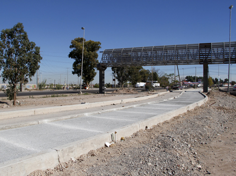 Entre las obras que se realizarán se encuentra la colocación de césped.