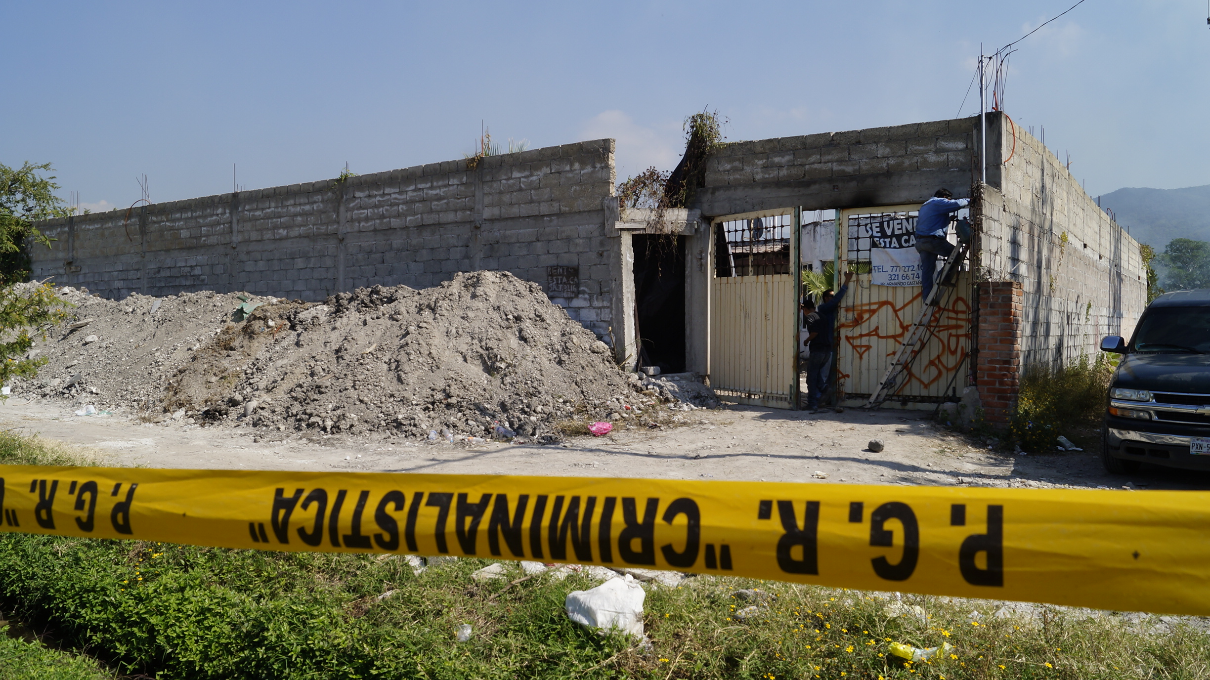 Fosas halladas en un predio de Morelos