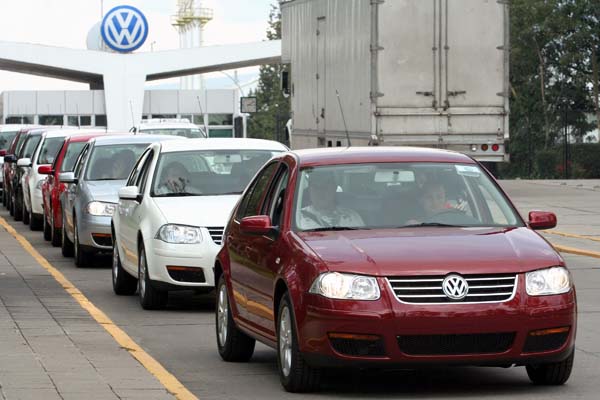 Volkswagen cumple 50 años de presencia en México.