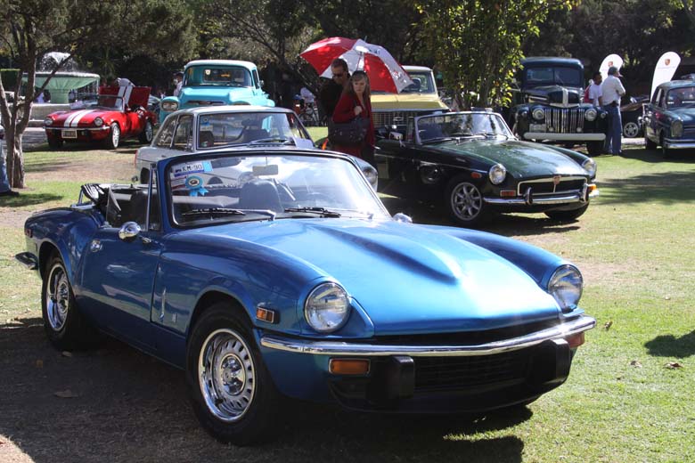Trigésima edición del Salón del Automóvil Antiguo.