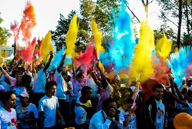 Culmina carrera “This is color” en Cuautitlán Izcalli.