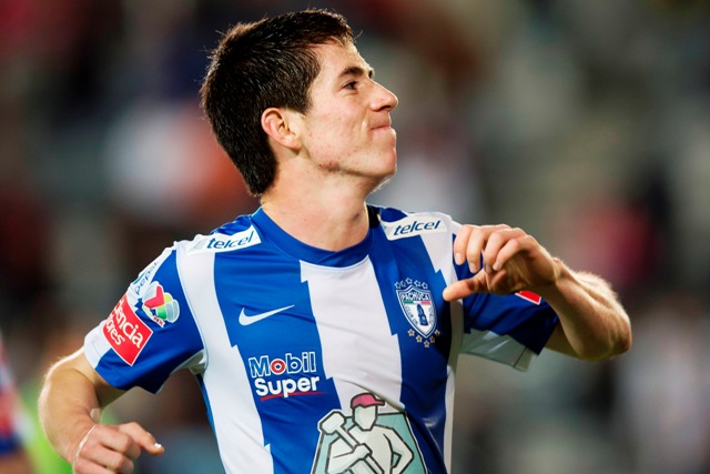 Marco Bueno, delantero