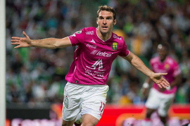 Mauro Boselli, delantero del León