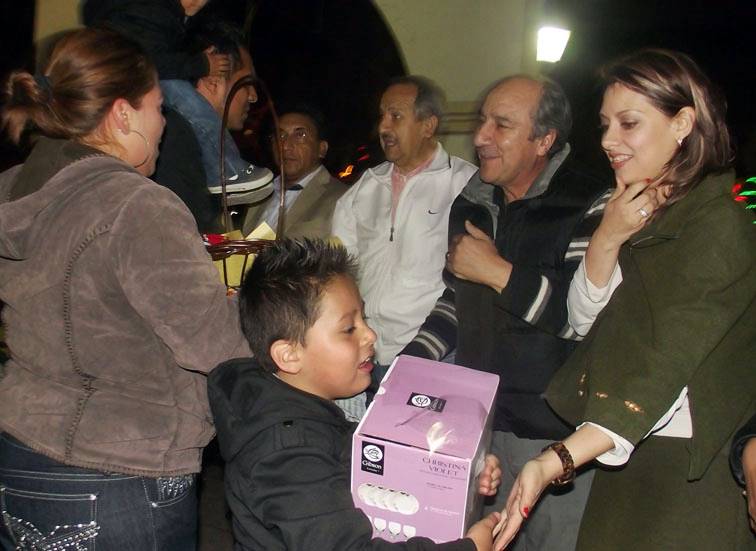 El evento de premiación estuvo encabezado por el presidente municipal de Tizayuca, Juan Núñez Perea y la presidenta y directora del DIF Municipal, Ana