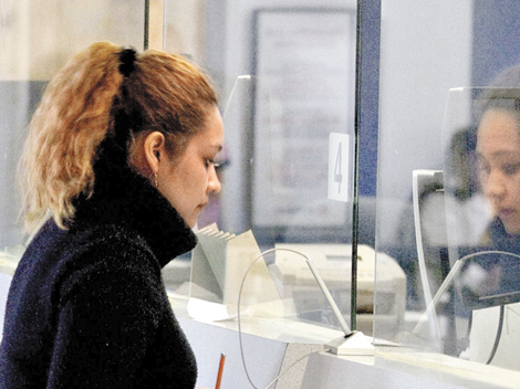 Servicios tanto de banca como de otorgamiento de crédito.