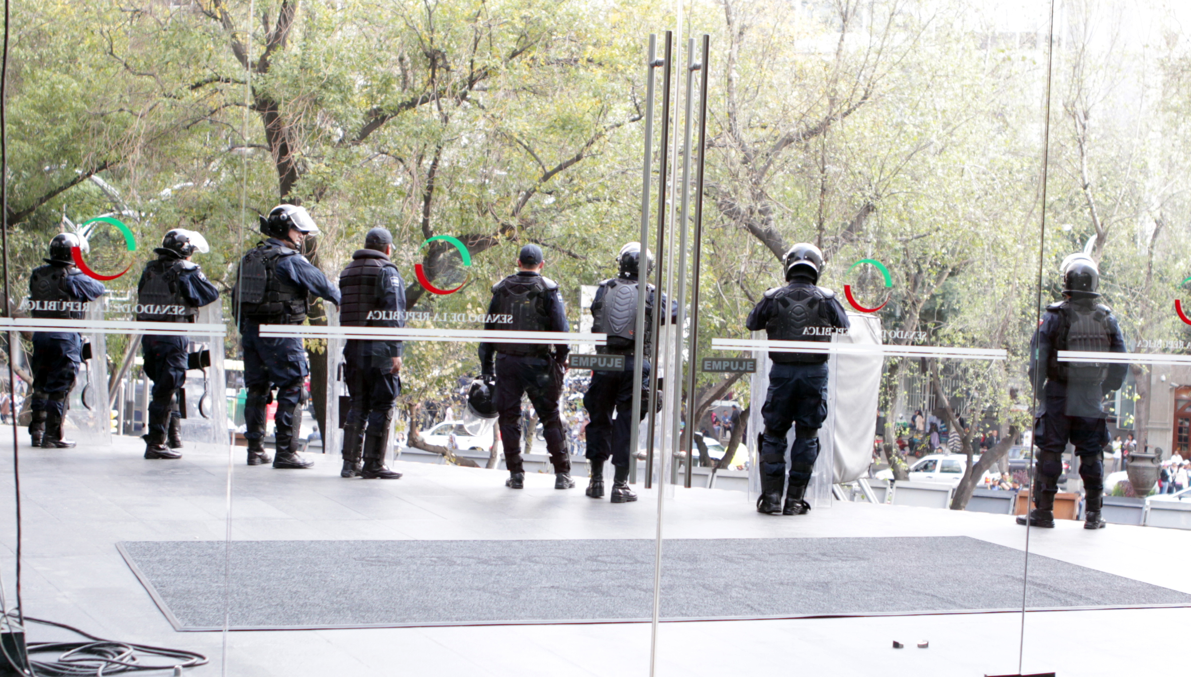 El Senado fue resguardado por elementos de la policía