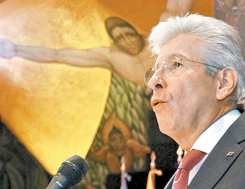 Gerardo Ruiz Esparza, titular de la SCT.