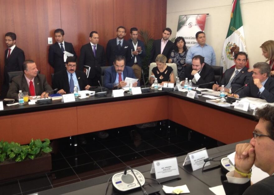 Aprobación en comisión del dictamen de reforma constitucional en materia anticorrupción