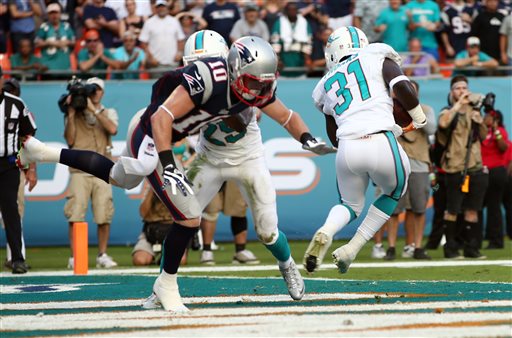 Delfines vence a Patriotas 