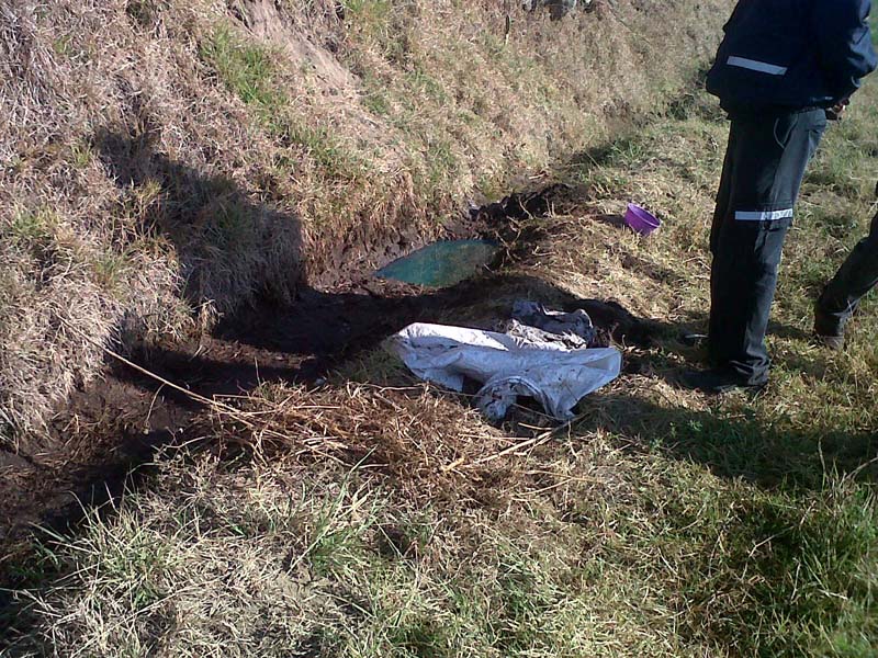 Detectan toma clandestina en ducto de Pemex.