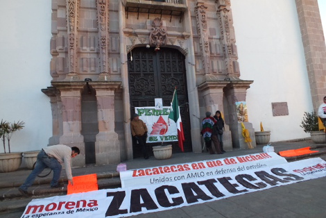 Las puertas del Congreso permanecen cerradas