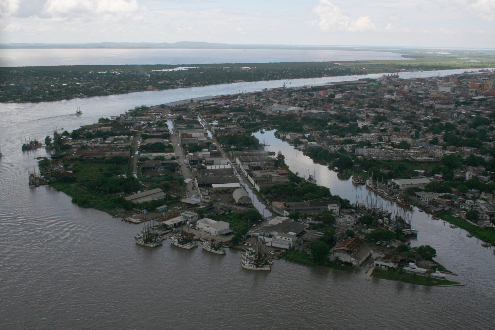 Rodeada por aguas del río Pánuco y el canal de La Cortadura, la Isleta Pérez está practicamente olvidada.
