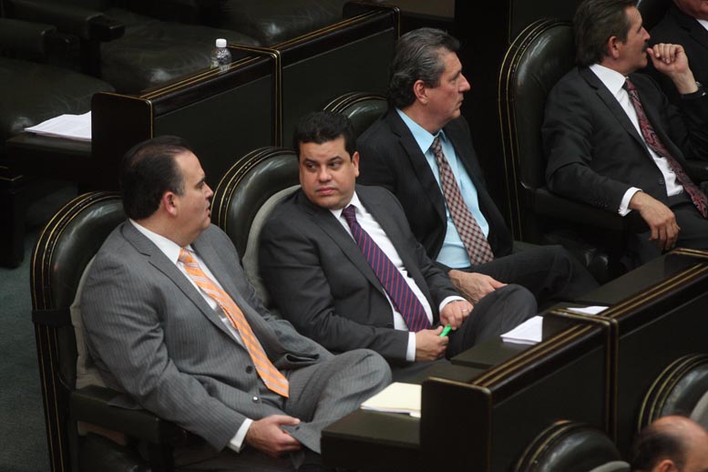 Anoche las fracciones negociaban cambios al proyecto estatal y a los municipales