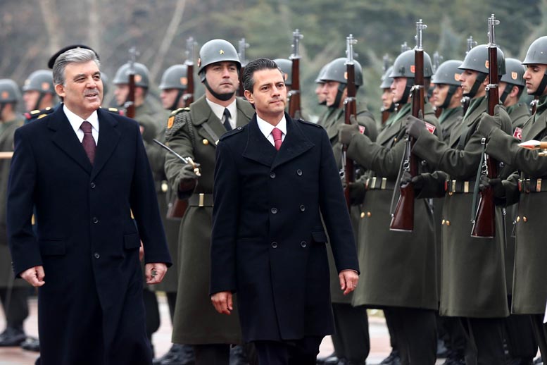 Peña Nieto y su contraparte Abdullah Gul en el Palacio Cankaya.