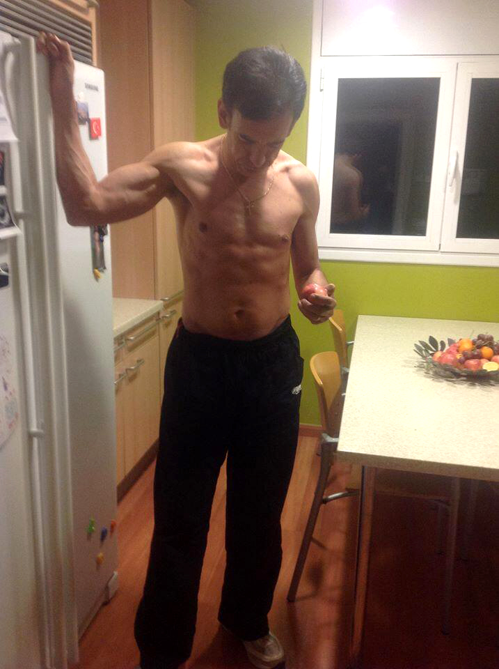 El ex mandatario publicó en Twitter su "lavadero" gracias al Crossfit.
