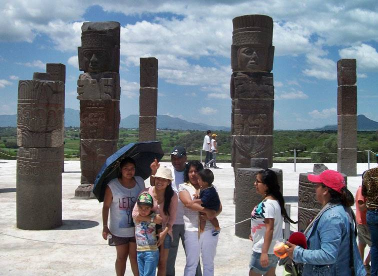 La Secretaría de Turismo federal destinó este 2013 un total 3 millones de pesos para la rehabilitación de la zona arqueológica de Tula. 