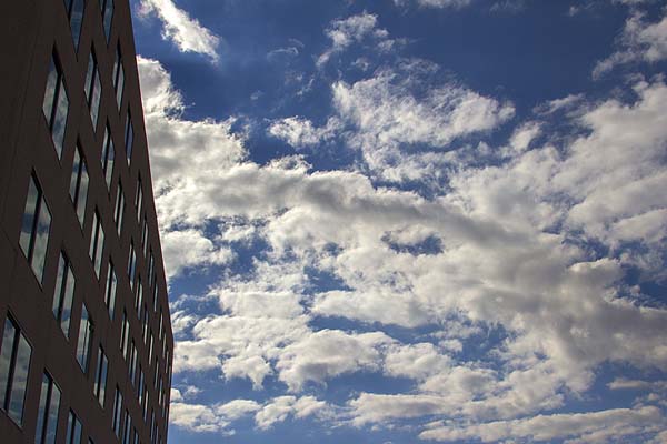 El cielo anuncia el frente frío.