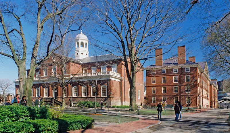 Universidad de Harvard.