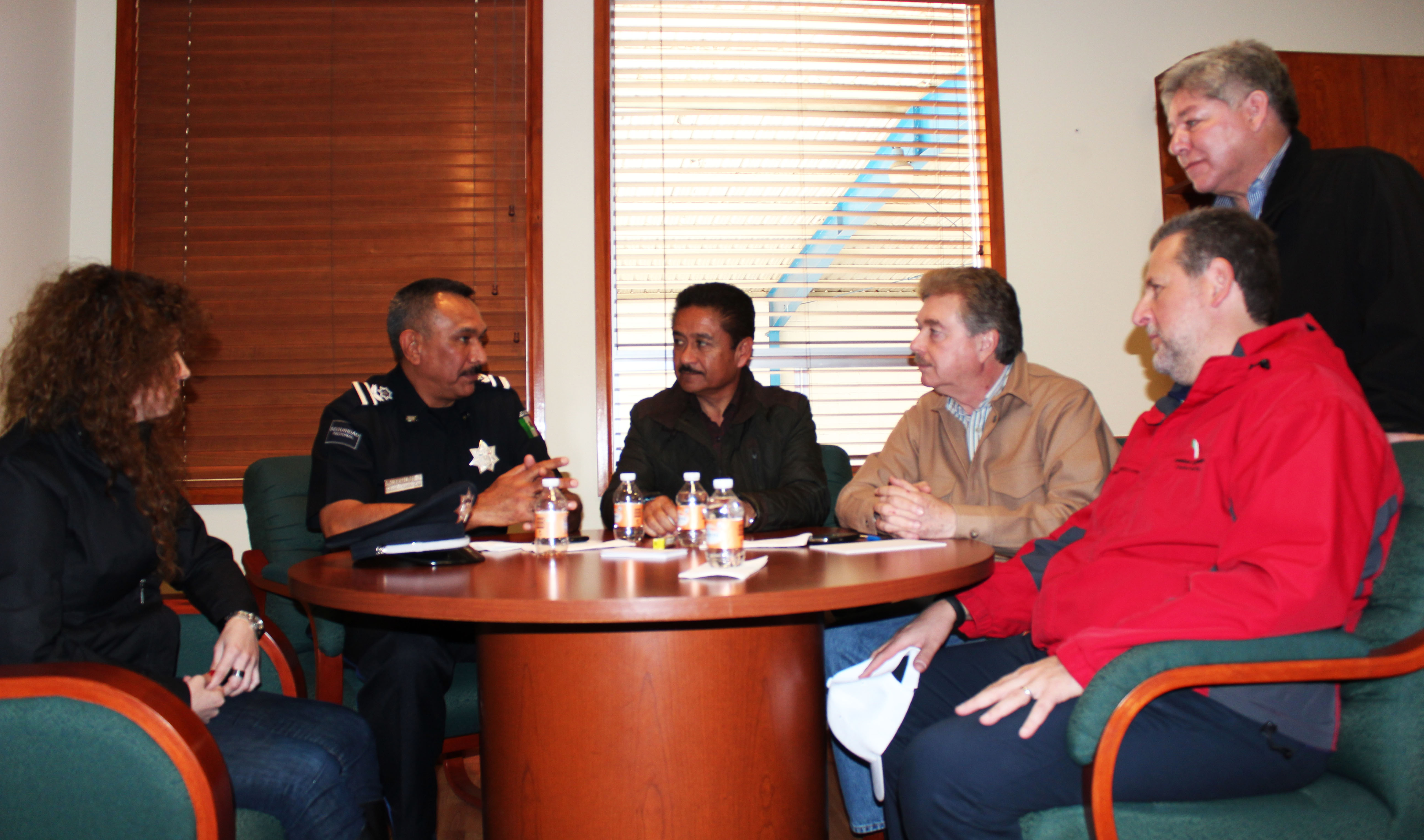 Reunión de Francisco Vega de Lamadrid con director de Capufe