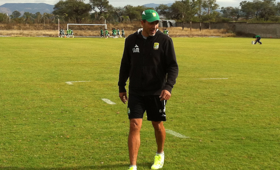 Gustavo Matosas se quedará al frente de los esmeraldas.