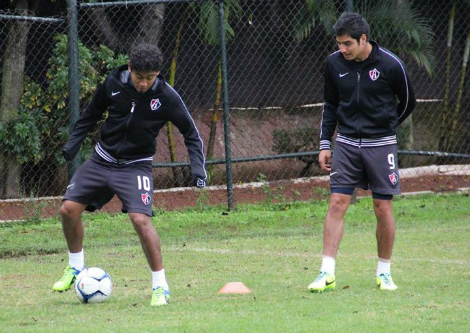 Kalú Gastelum y Enrique Pérez en entrenamiento. 