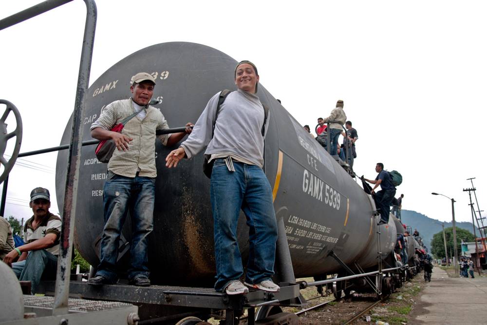 Muchos migrantes ya no están llegando a Hidalgo en los vagones del tren sino en otro tipo de transporte. 