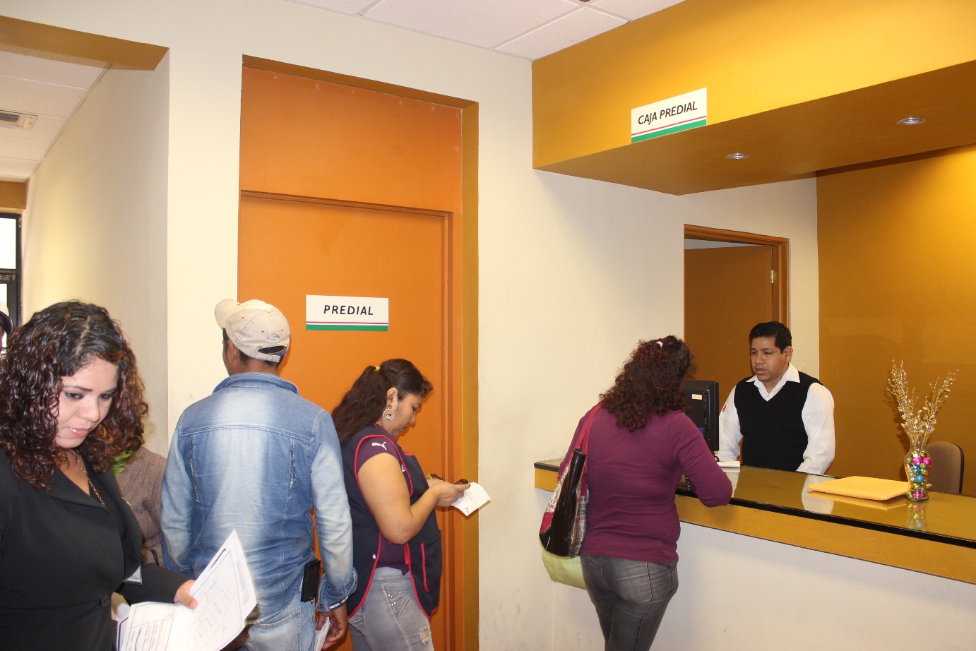 Esperan gran afluencia en pago de predial