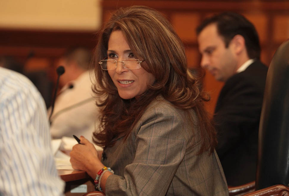 La presidenta de la Comisión de Administración renunció, hasta ahora, a cobrar 1.3 millones de pesos