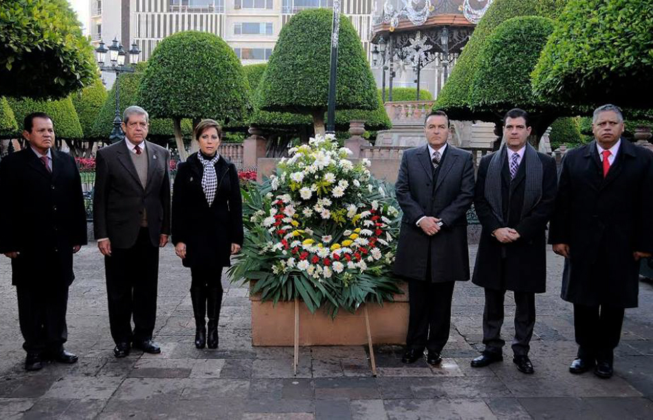 Cumplen de manera sencilla con la conmemoración del 2 de Enero de 1946