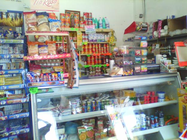 Con nuevos impuesto aumentó el precio del 30% de los productos de tiendas de abarrotes.
