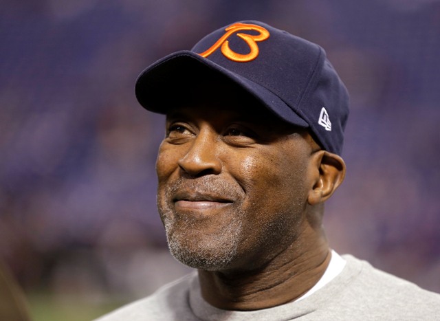Lovie Smith, nuevo coach de los Buccaners