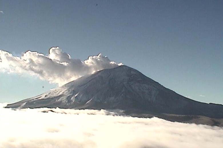 El Popocatépetl presentó incandescencia.