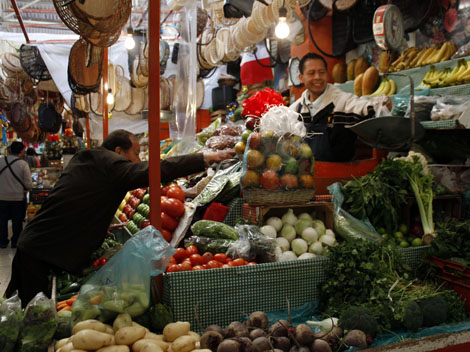 En los mercados capitalinos, los nuevos precios están generando confusión.