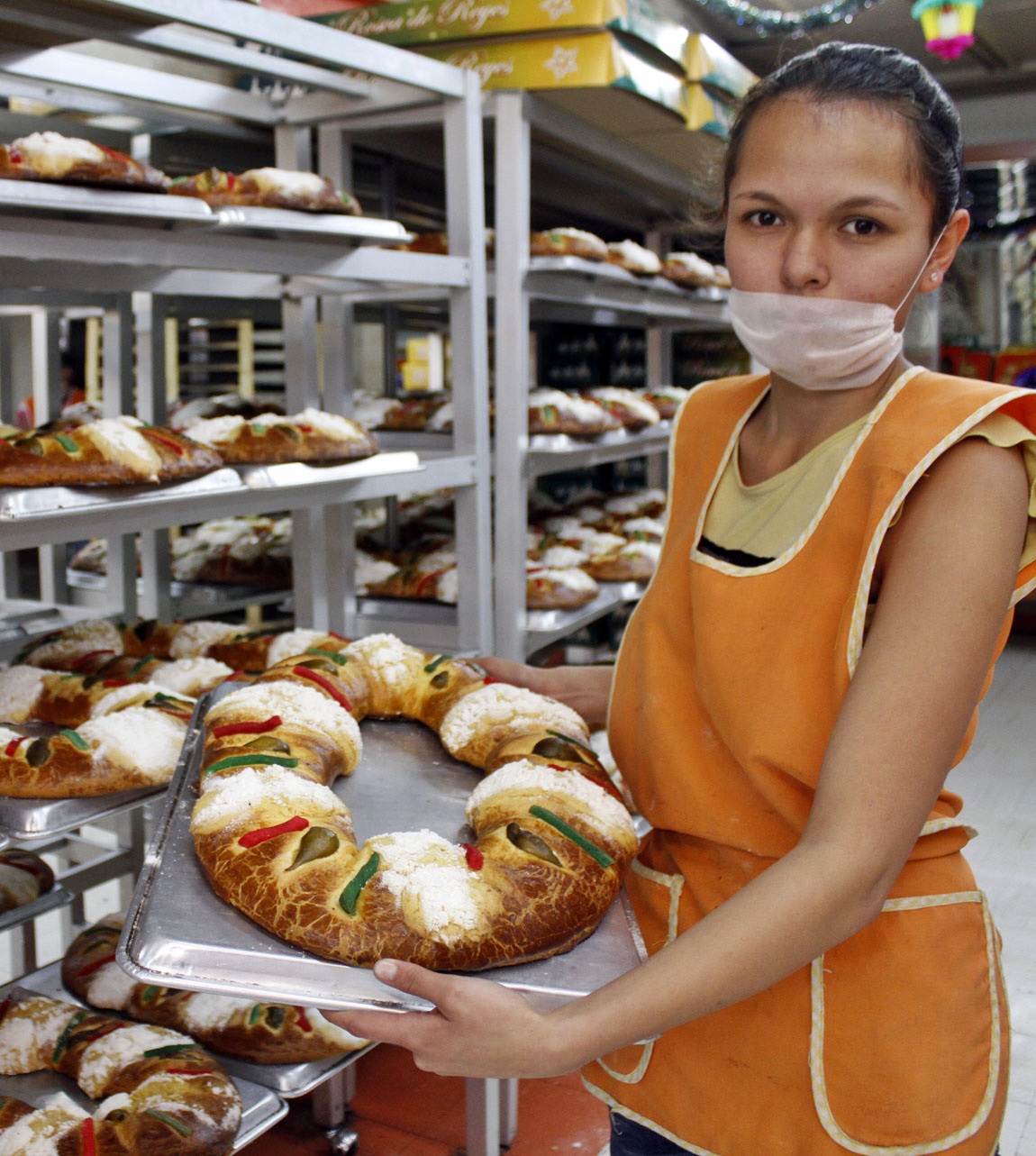 Panaderías de todo el estado están listas para la venta más importante del año con la Rosca de Reyes. 