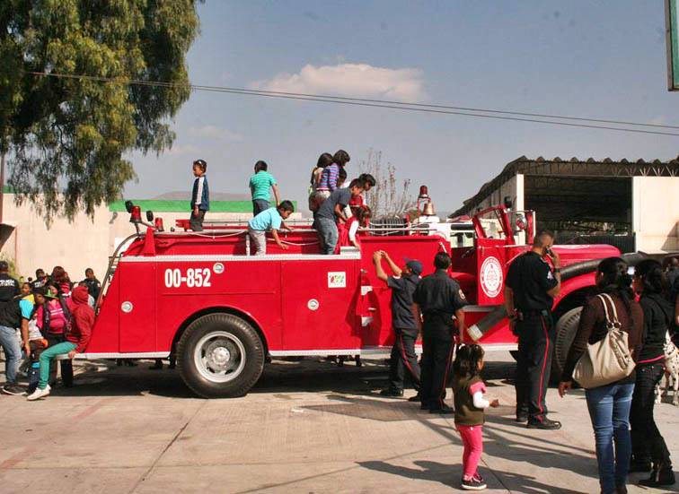 Los agasajaron con juegos, bocadillos y regalos. 