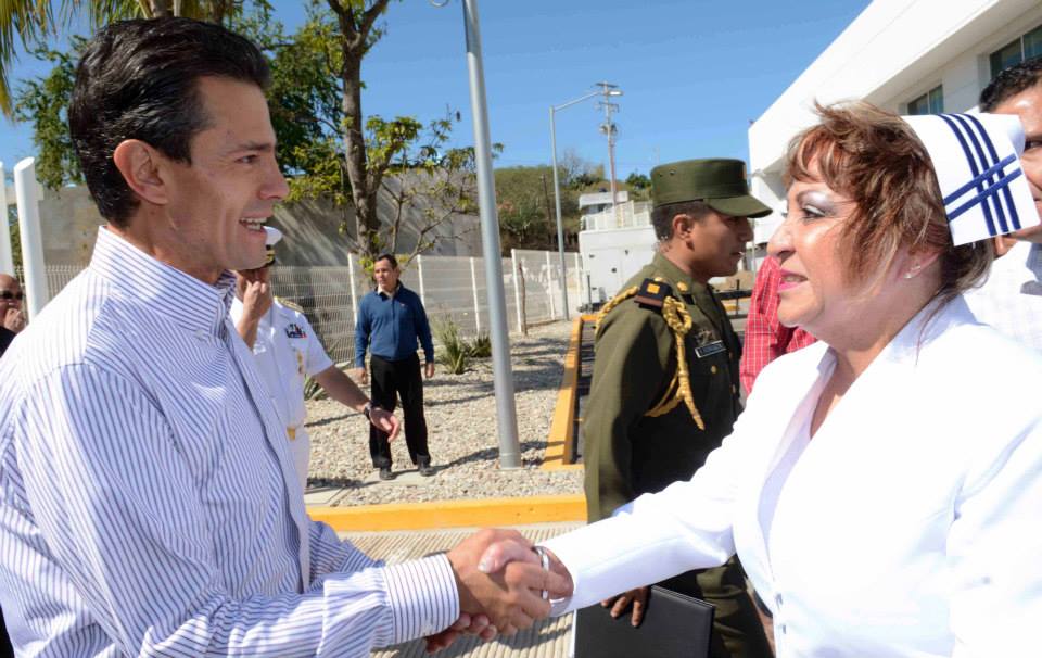 Celebra Enrique Peña Nieto día del enfermero