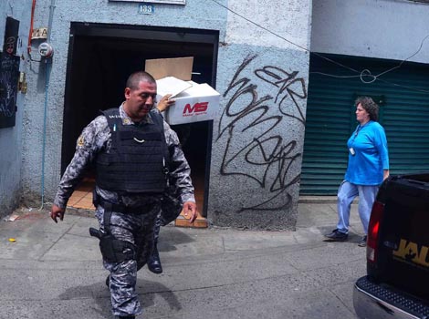 Las bodegas fueron clausuradas por las autoridades.