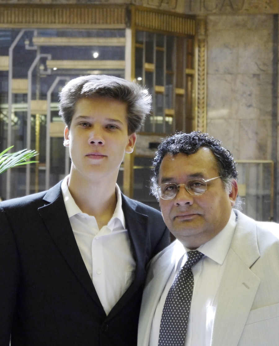 Vladimir Petrov con José Miramontes Zapata. 